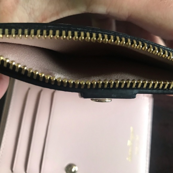 Salvatore Ferragamo Nero calfskin wallet. Excellent, like new condition. - Picture 10 of 13